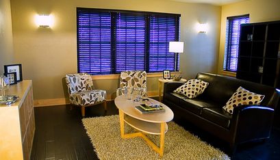5-909-Living-Room-5ef4dc62abad4-1381x790.jpg