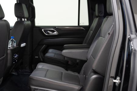 Luxery Limo Service.jpg