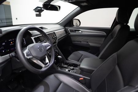 Black Car serivce.jpg