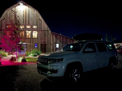 Bozeman wedding transportation in Firelight Farm by Lone Mountian Limo Lone Mountain Limo Wedding