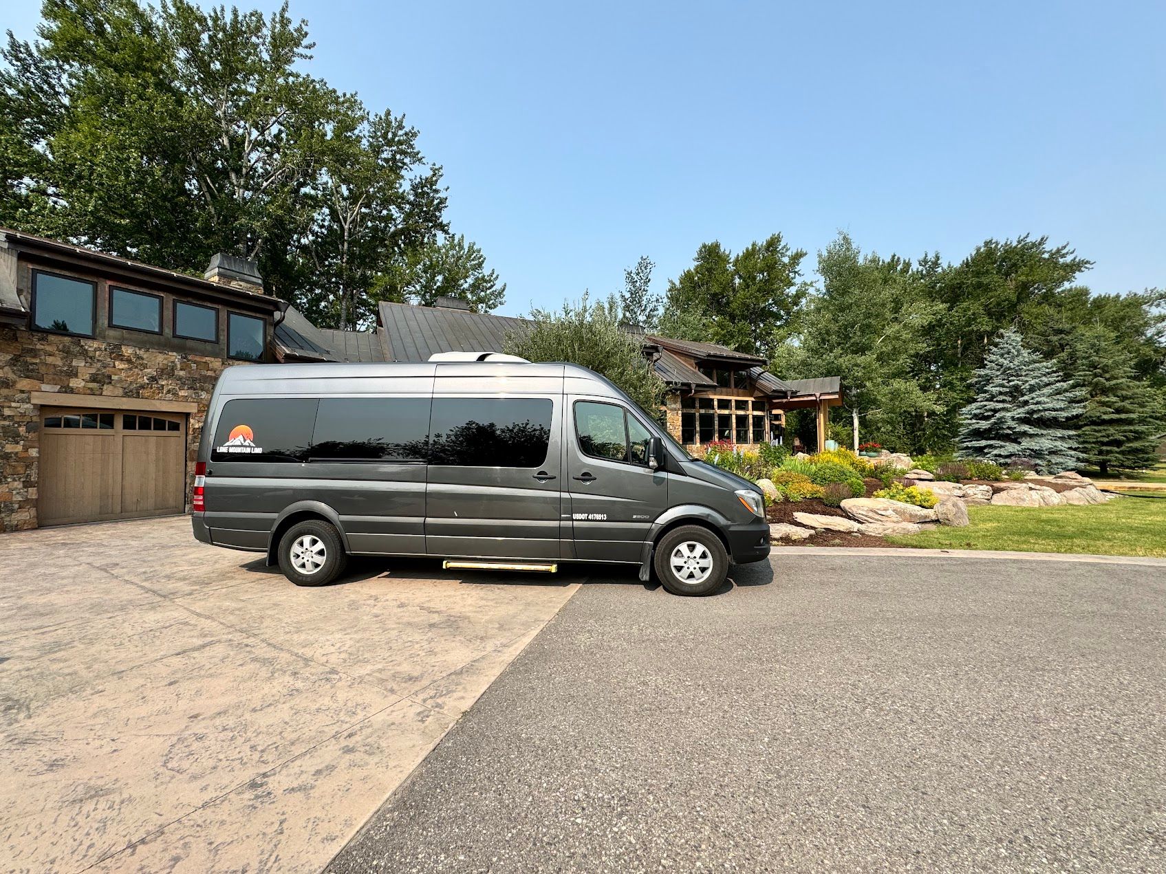 Bozeman Limo Service.jpg