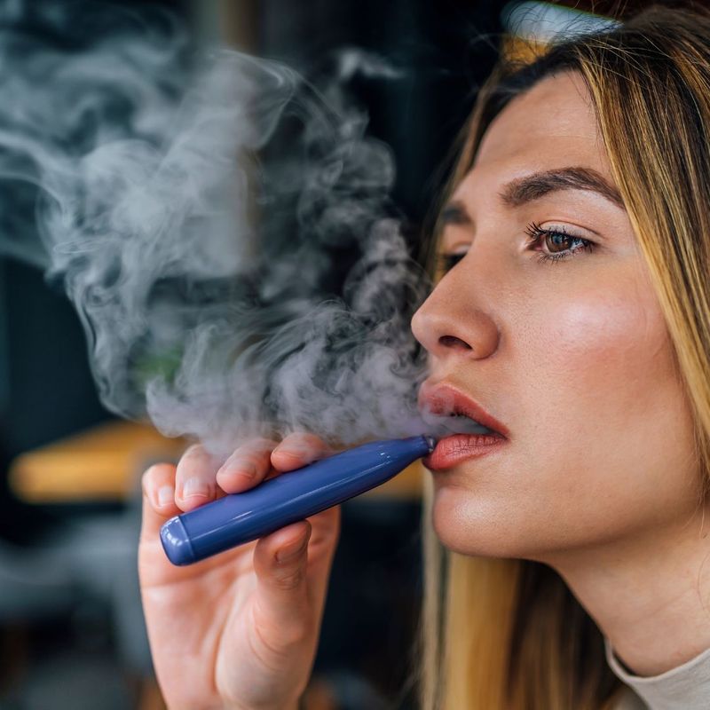 How to Use a Disposable Vape Pen: A Vape Mart Guide