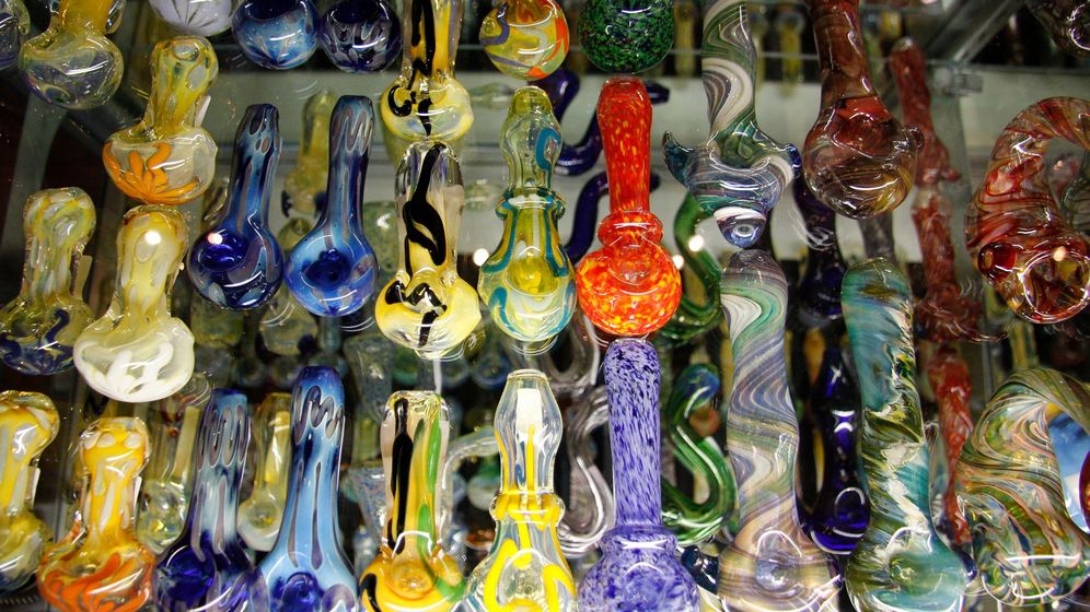 pipes at vape shop