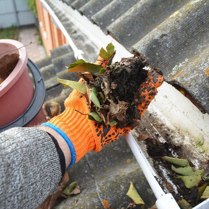 img of someone working on a gutter blog img4.jpg