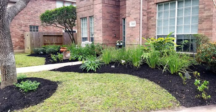 landscaping with mulch