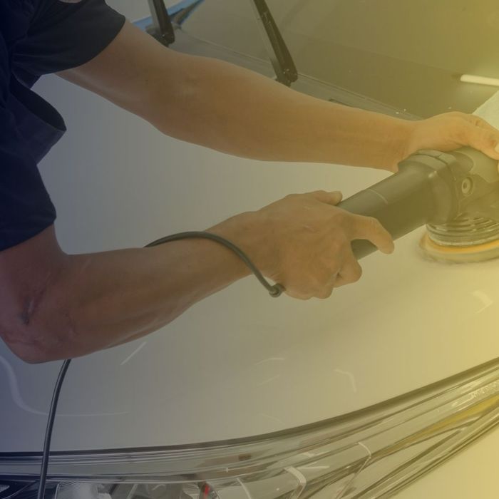 Car waxing service