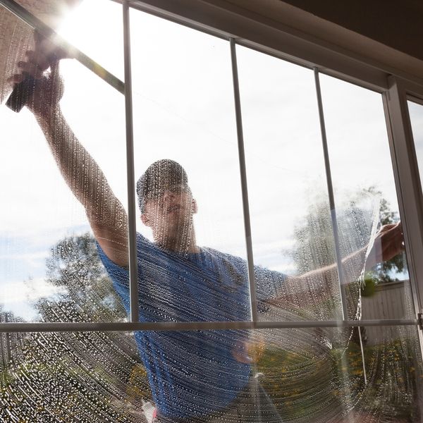 BlogImage2-RentaRickisNowOfferingWindowCleaning.jpg