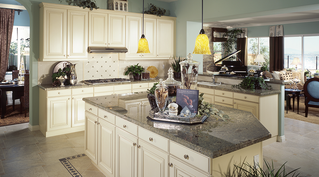 custom-cabinets-in-houston-kitchen.png