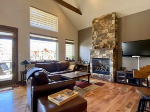 Living Room.jpg
