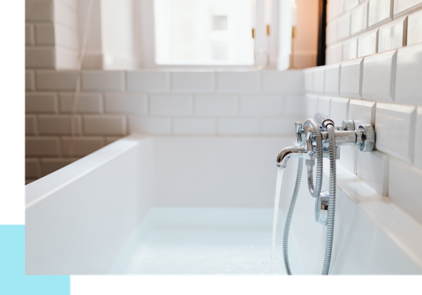 running water filling up tub