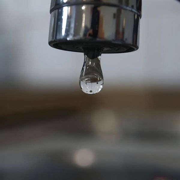 A faucet dripping