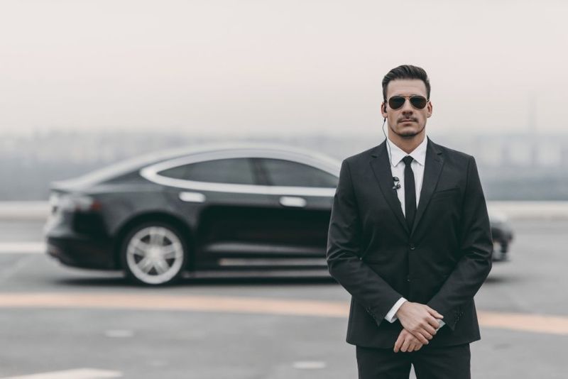 6 Types of People Who May Need to Hire a Personal Bodyguard