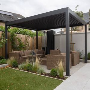 Pergola-in-backyard_square.jpg