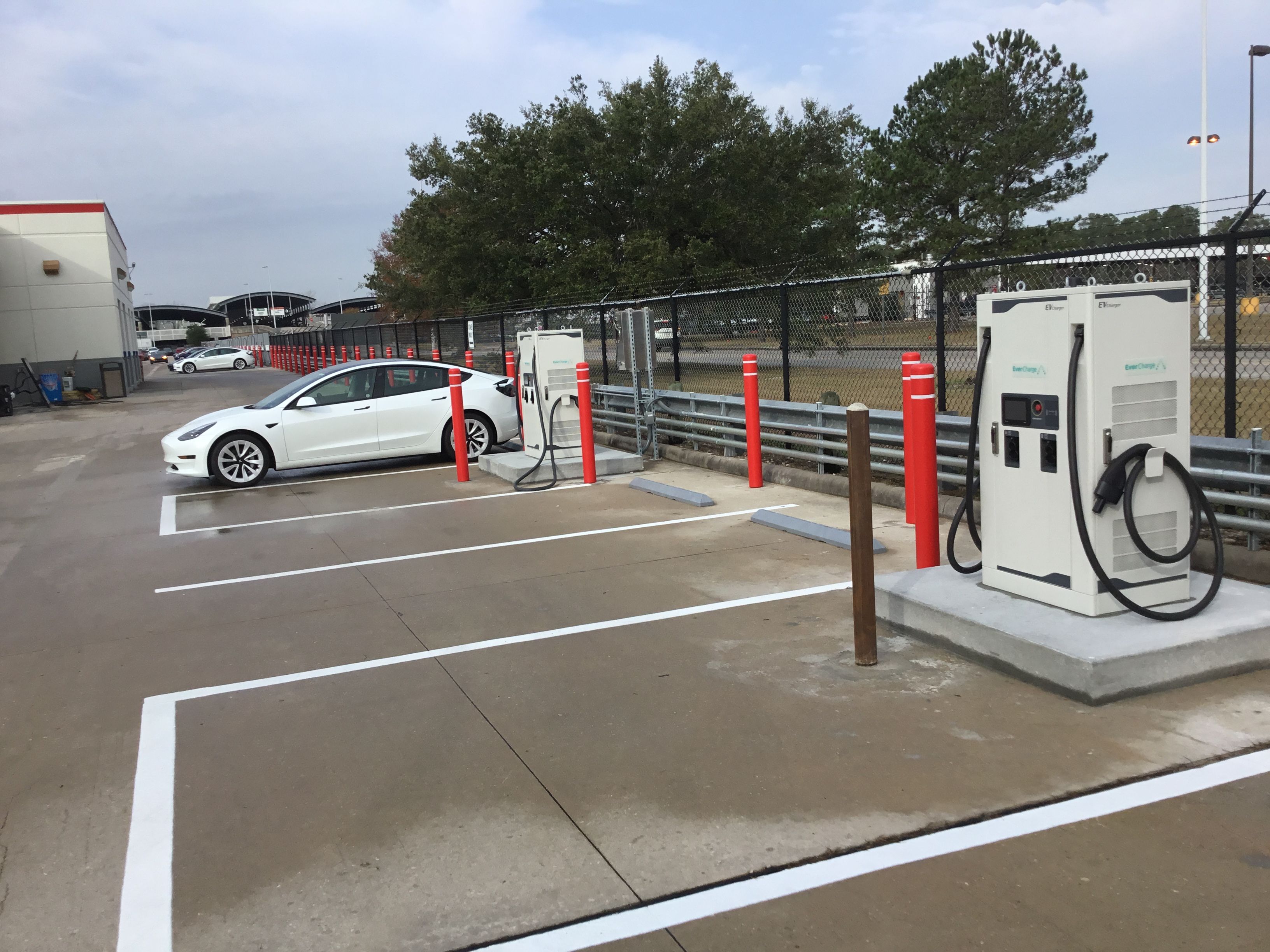 AVIS EV CHARGER (2).JPG