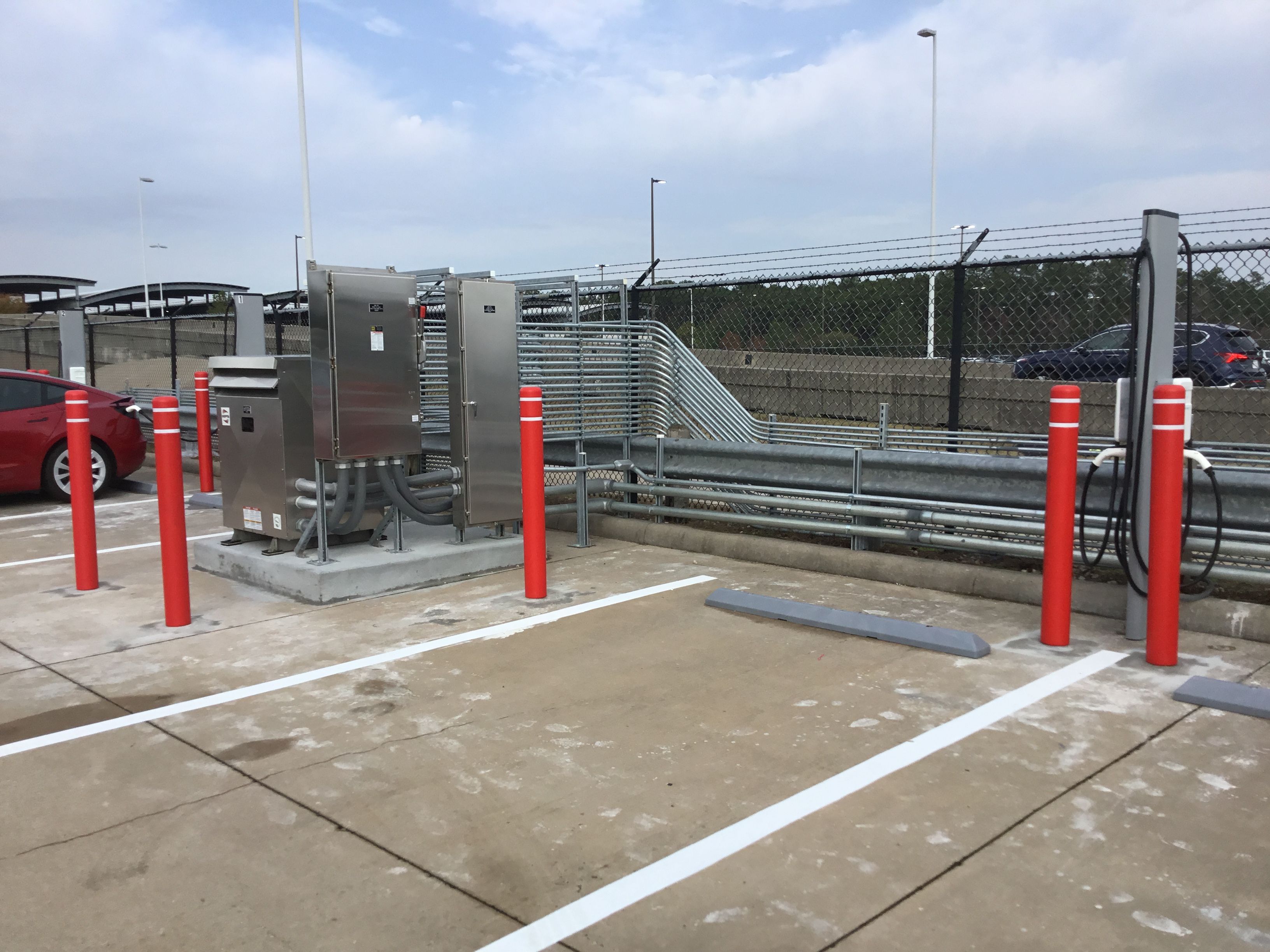 AVIS EV CHARGER (5).JPG