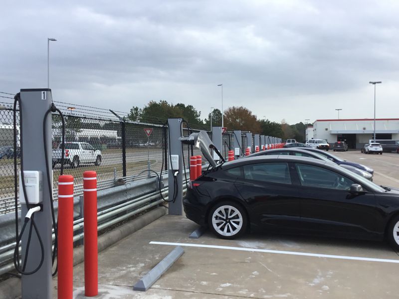 AVIS EV CHARGER (1).JPG