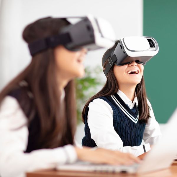 students using VR