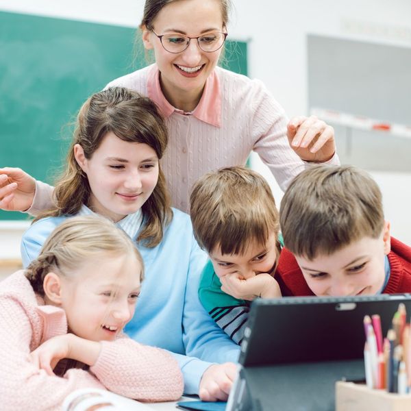 students using tablet