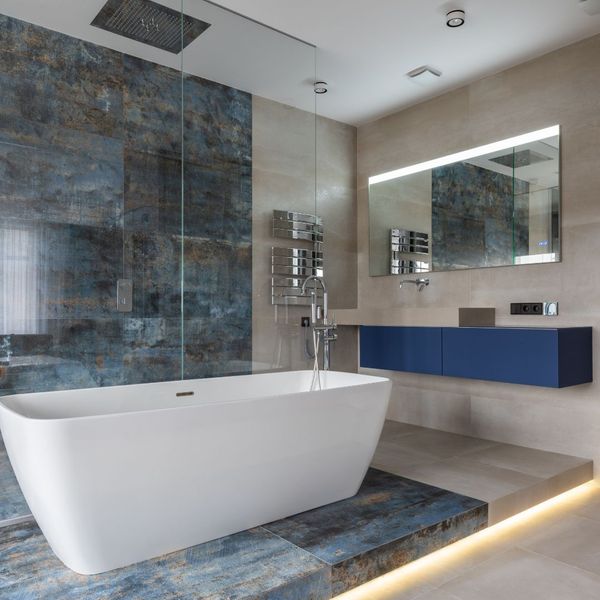 bold blue bathroom tile 