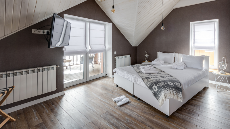 Why Professional AirBnB Cleaning is Non-Negotiable - Hero.png