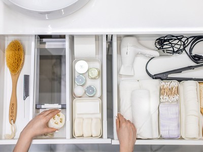 organized bathroom drawer