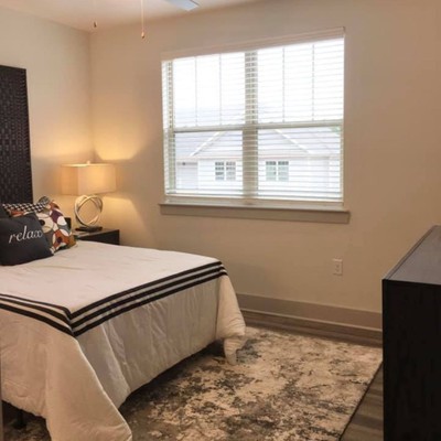 1 Which White Oak Grove Layout is Right for You_ (1-Bed vs. 2-Bed).jpg