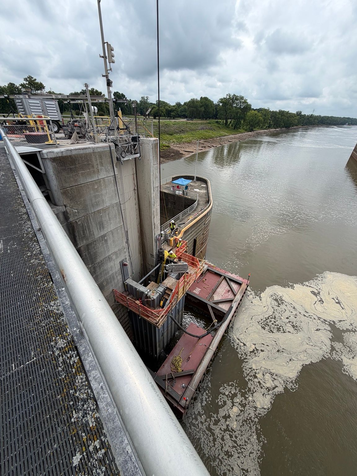 Safety oversight for crews performing elevated and waterside work in a complex industrial environment. High-Hazard Work Supervision