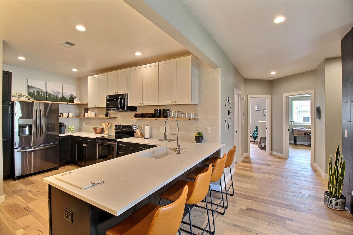 7-Kitchen.jpg