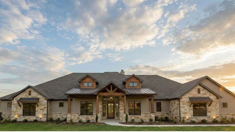 Understanding the Role of Custom Home Contractors HERO.jpg