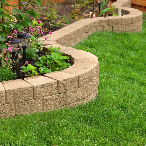 4 Landscaping Tips for Custom Homes - 1.jpg