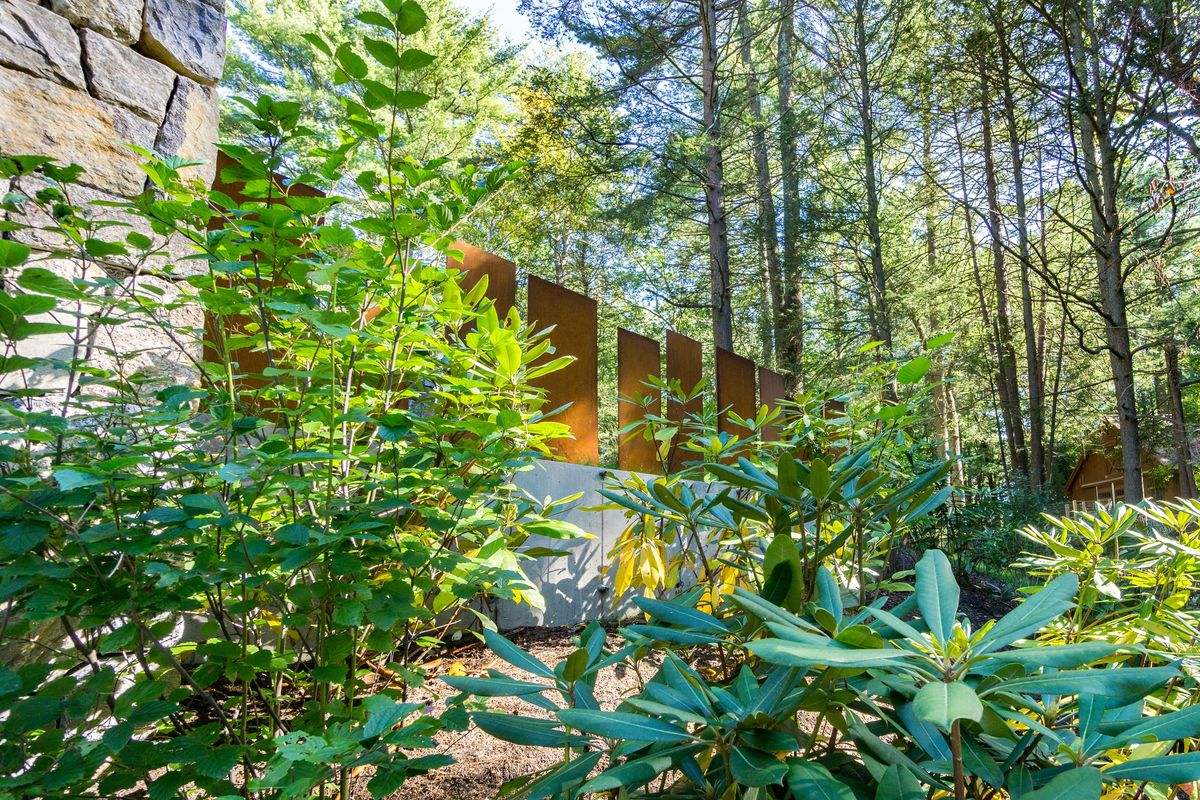 ANDLC-Lincoln Corten fence back wall 2.jpg