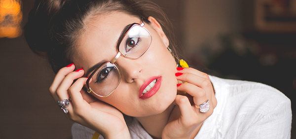 image of a model with glasses