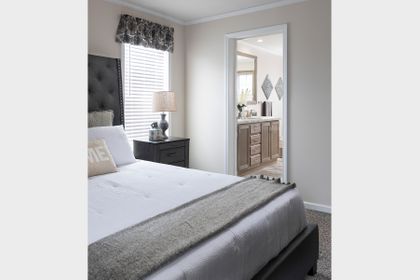 2864-241-master-bedroom-2-5e9595048c061.jpg