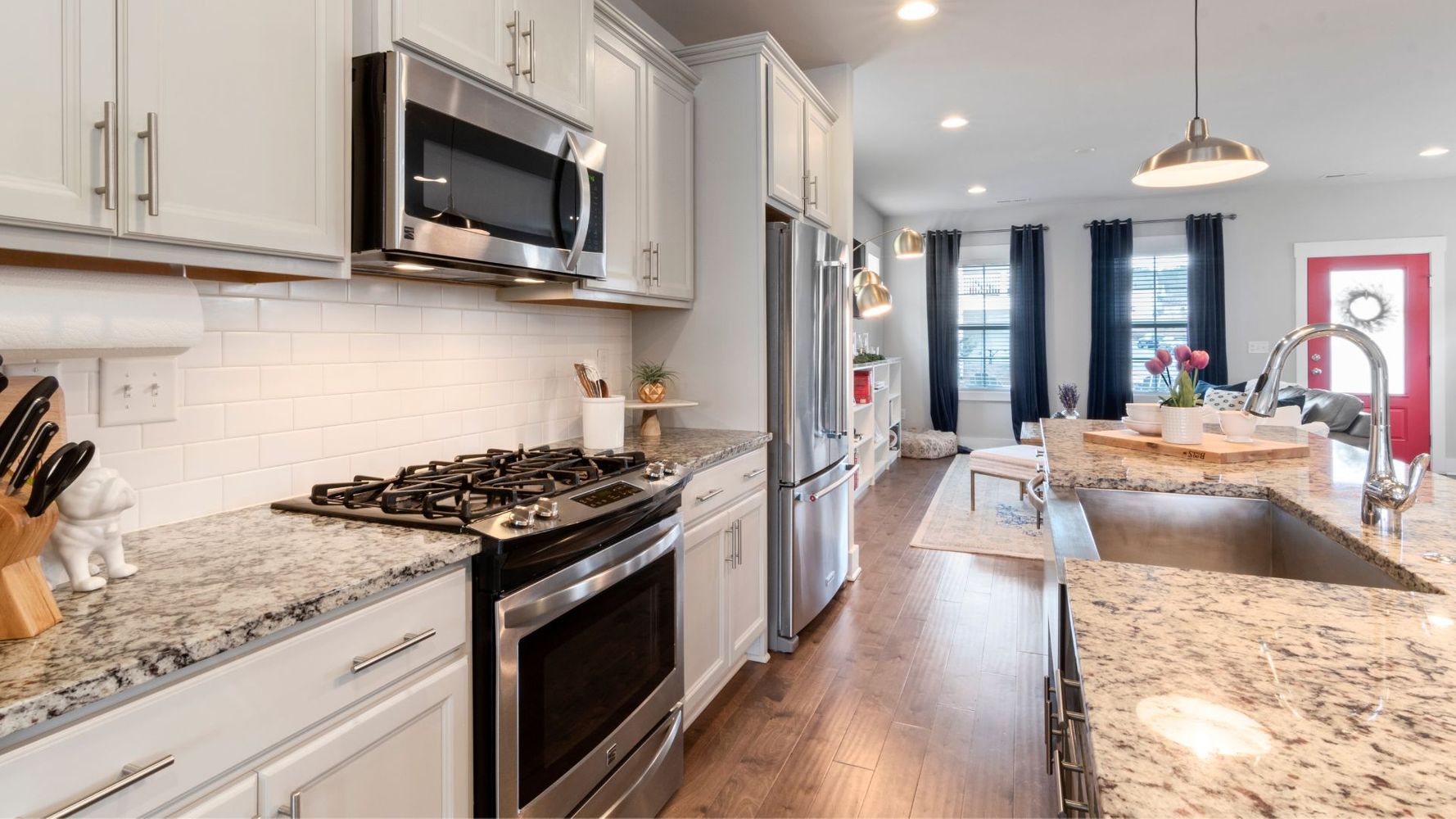 clean kitchen 