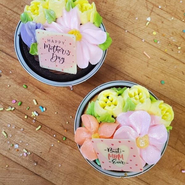 Custom Mother's Day Cakes Custom Mother's Day Cakes