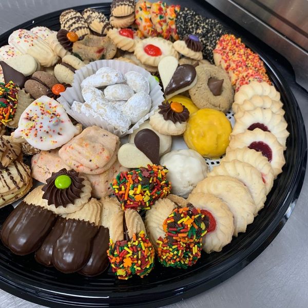 tray of italian sweets