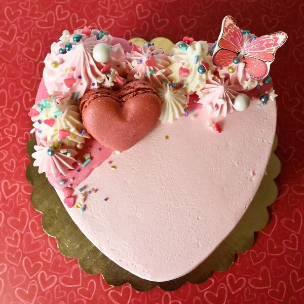 Valentine's themed cake