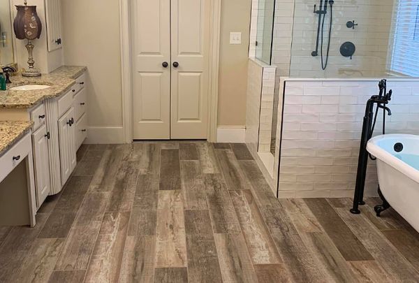 Vinyl Plank flooring in a nice bathroom