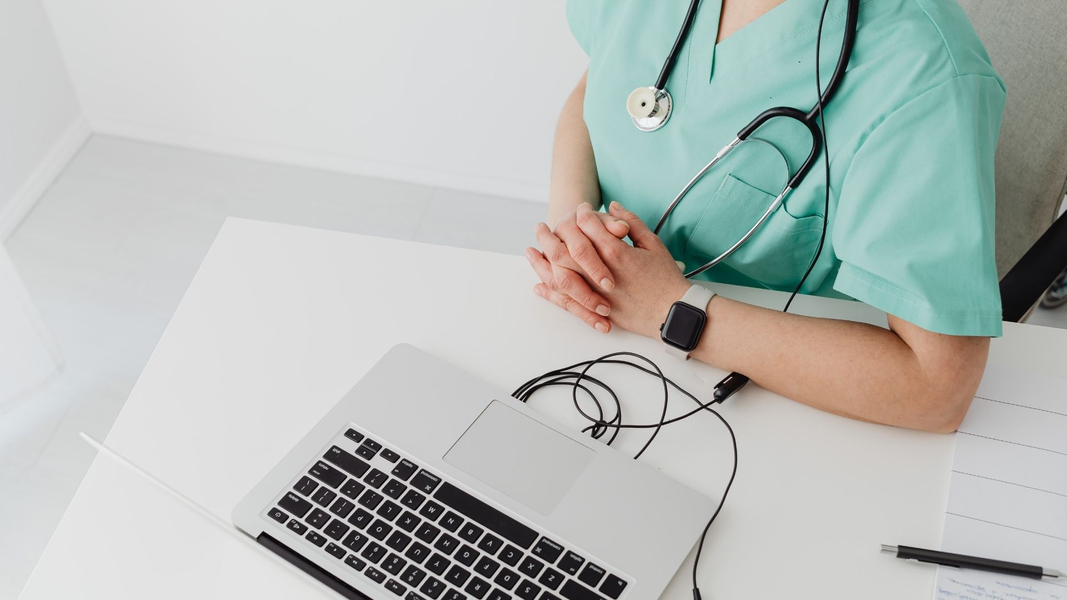 provider with a laptop 