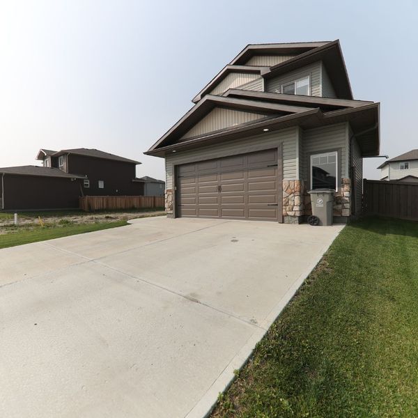 driveway to a house