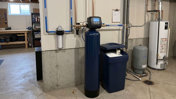 SignsYouNeedWaterFilterSoftener-Hero.jpg