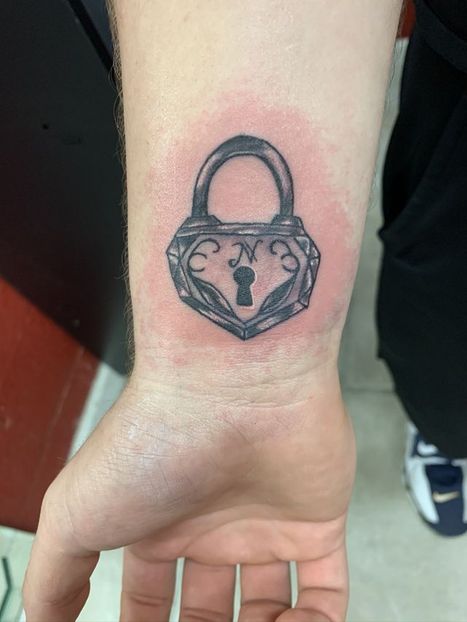 Lock Tattoo | Denise | Twisted Tattoo