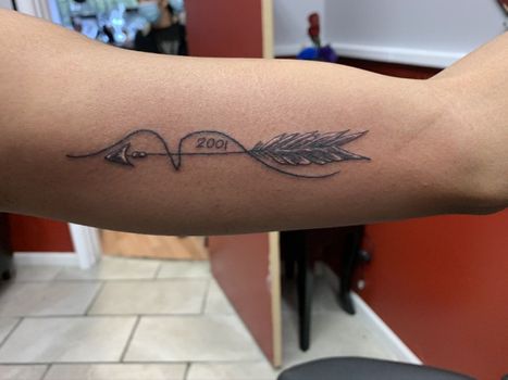Arrow Tattoo | Denise | Twisted Tattoo