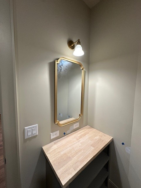 15156 Hopewell Makeup Vanity.jpg