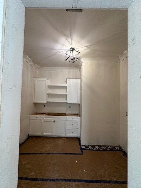 Southwyck Lot 34 Crossroads Butlers Pantry.jpg