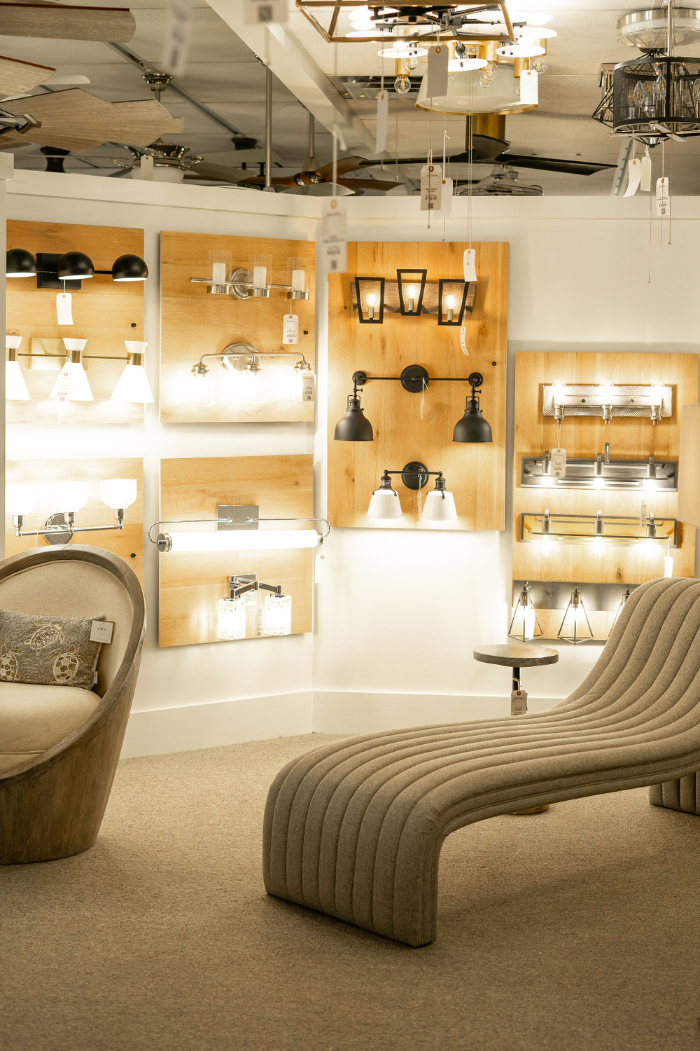 GeorgiaLighting_RTMerch&Display_9.jpg