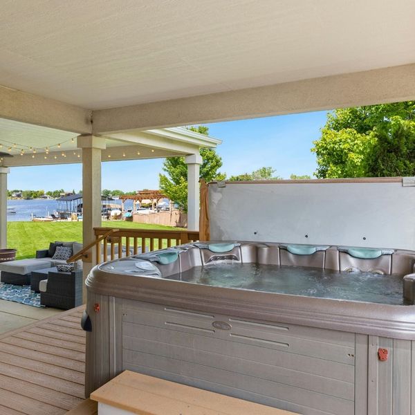Hot tub on deck
