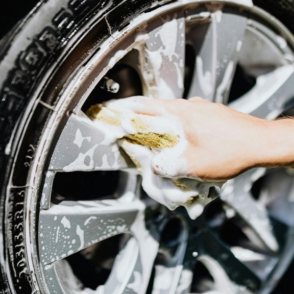 cleaning wheels and rims