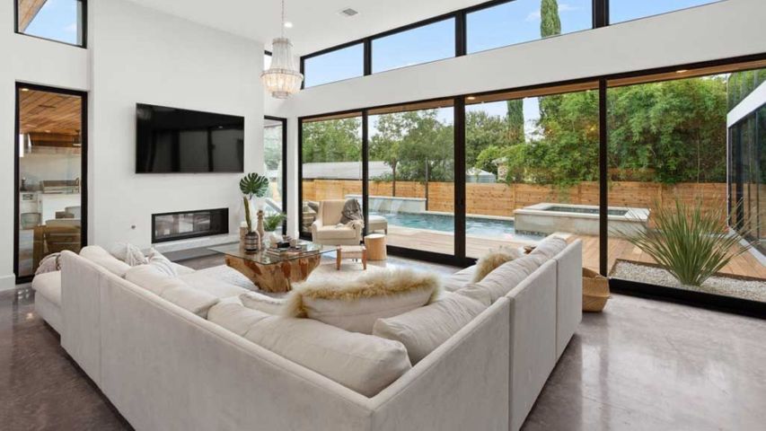 Benefits of Custom Home HERO.jpg